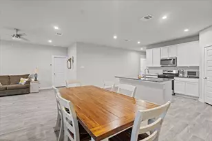 111 Bunker Hl Ct, Anahuac, TX 77514 - Photo 11