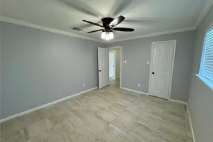 7910 Sands Point Dr, Houston, TX 77036 - Photo 11