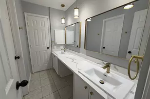 7910 Sands Point Dr, Houston, TX 77036 - Photo 9