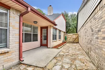 913 Briarcreek Drive, Baytown, TX 77521 - Photo 23