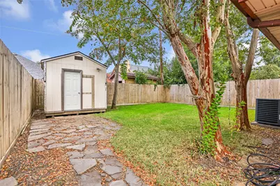 913 Briarcreek Drive, Baytown, TX 77521 - Photo 25