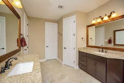 1025 W 21st Street #D, Houston, TX 77008 - Photo 27