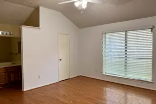 3702 Echo Grove Ln, Houston, TX 77043 - Photo 9