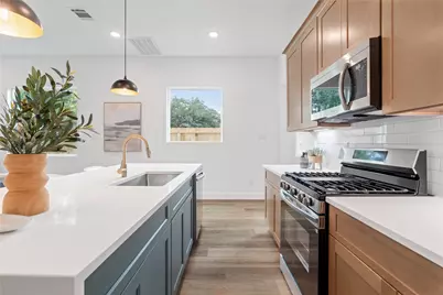 1031-1033 S Victory Drive, Houston, TX 77088 - Photo 9