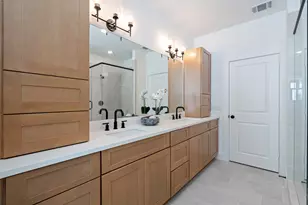 1031-1033 S Victory Dr, Houston, TX 77088 - Photo 23