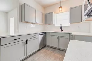 319 N Carolina St, Houston, TX 77029 - Photo 9