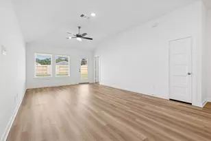 1762 W Stroker Rd, Crosby, TX 77532 - Photo 19