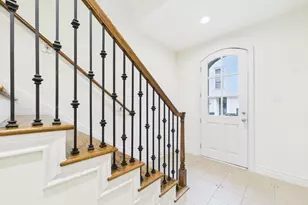 11025 Sherwood Grv, Houston, TX 77043 - Photo 3