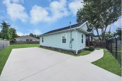 3703 Lila Street, Houston, TX 77026 - Photo 39