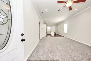 3703 Lila St, Houston, TX 77026 - Photo 9