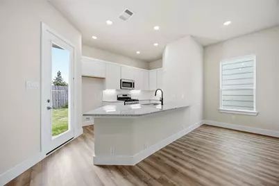 13439 Sun Cay Drive, Houston, TX 77047 - Photo 5