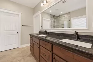 912 Roberts St, East Bernard, TX 77435 - Photo 17