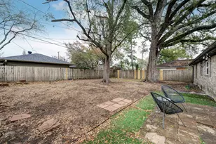 4722 Carleen Rd, Houston, TX 77092 - Photo 11