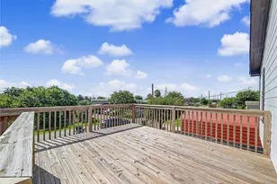 206 19th St, Dickinson, TX 77539 - Photo 3