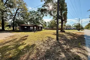 811 S Fenner Ave, Cleveland, TX 77327 - Photo 3