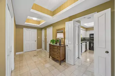 101 Westcott Street #305, Houston, TX 77007 - Photo 3