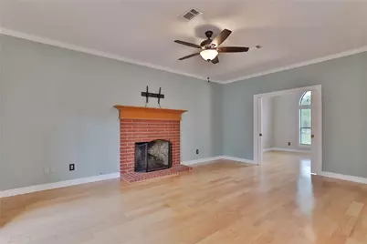 110 Rosewood Street, Lake Jackson, TX 77566 - Photo 11