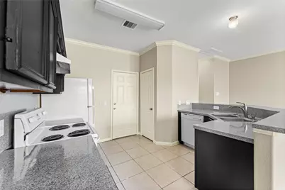 4536 Mallow Street #B, Houston, TX 77051 - Photo 5