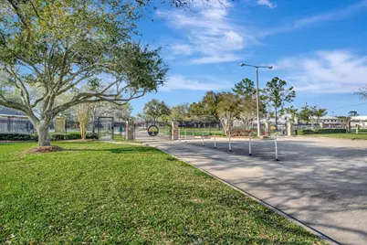 317 Oak Creek Drive, League City, TX 77573 - Photo 43