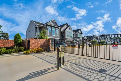 713 Strawberry Pines Court, Houston, TX 77009 - Photo 37