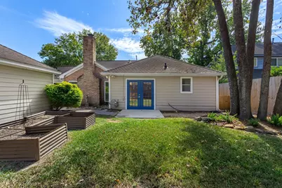 6502 Castle Lane Drive, Houston, TX 77066 - Photo 47