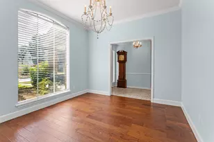 6502 Castle Ln Dr, Houston, TX 77066 - Photo 9