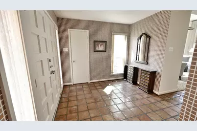 432 E Fair Harbor Lane, Houston, TX 77079 - Photo 9