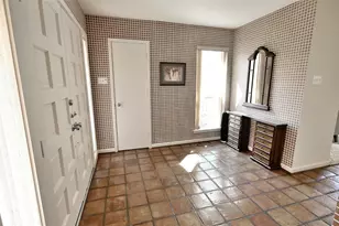 432 E Fair Harbor Ln, Houston, TX 77079 - Photo 9
