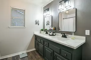 12930 Iris Garden Ln, Houston, TX 77044 - Photo 19