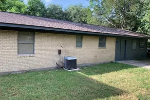 504 Colorado St, Glidden, TX 78943 - Photo 7