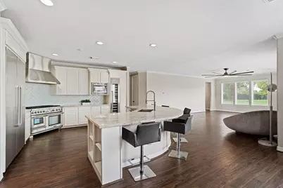 4502 Creek Point Lane, Missouri City, TX 77459 - Photo 9