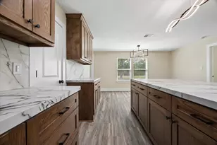 1190 County Rd 146, Alvin, TX 77511 - Photo 11