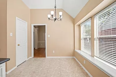 3022 Valley Court, Manvel, TX 77578 - Photo 9