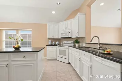 3022 Valley Court, Manvel, TX 77578 - Photo 5