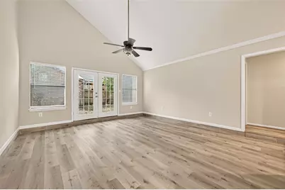5451 Oakhaven Lane, Houston, TX 77091 - Photo 15