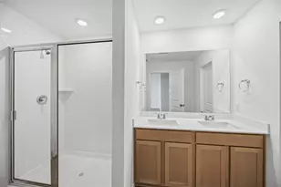 815 Gran Torino Dr, Houston, TX 77047 - Photo 13