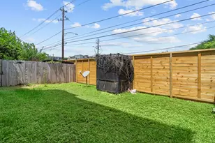 926 Lester St, Houston, TX 77007 - Photo 25