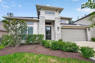 302 Sky Top Dr, Montgomery, TX 77316 - Photo 1
