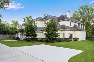 22 E Shady Ln, Houston, TX 77063 - Photo 49