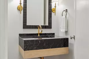 22 E Shady Ln, Houston, TX 77063 - Photo 41