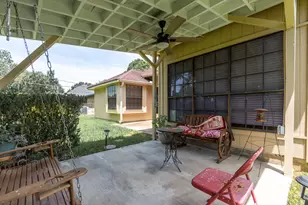 808 Manor Dr, Angleton, TX 77515 - Photo 25