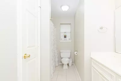 808 Manor Drive, Angleton, TX 77515 - Photo 17