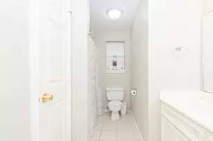 808 Manor Dr, Angleton, TX 77515 - Photo 17