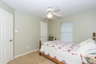 808 Manor Dr, Angleton, TX 77515 - Photo 19