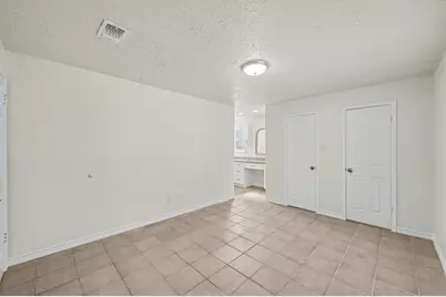 1 Pineash Court, The Woodlands, TX 77381 - Photo 9