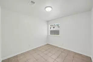 1 Pineash Ct, The Woodlands, TX 77381 - Photo 15