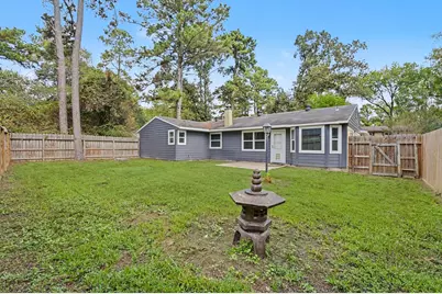 1 Pineash Court, The Woodlands, TX 77381 - Photo 17