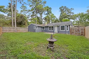 1 Pineash Ct, The Woodlands, TX 77381 - Photo 17