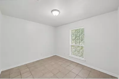 1 Pineash Court, The Woodlands, TX 77381 - Photo 13