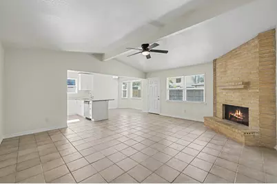 1 Pineash Court, The Woodlands, TX 77381 - Photo 3